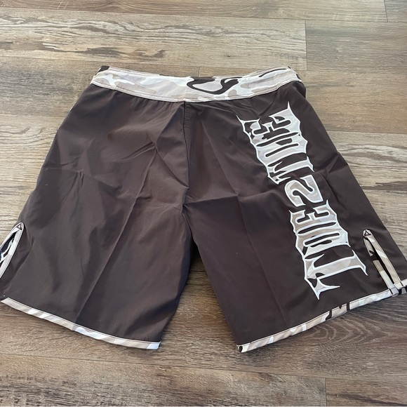 Toe 2 Toe mma camo fight shorts 30 - Picture 7 of 8